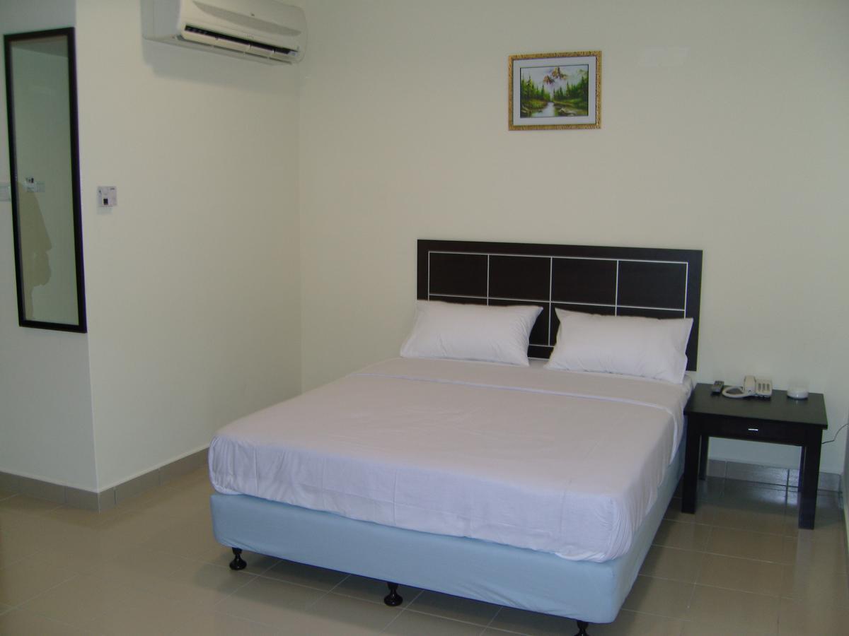 Linkway Hotel Nusajaya Kültér fotó