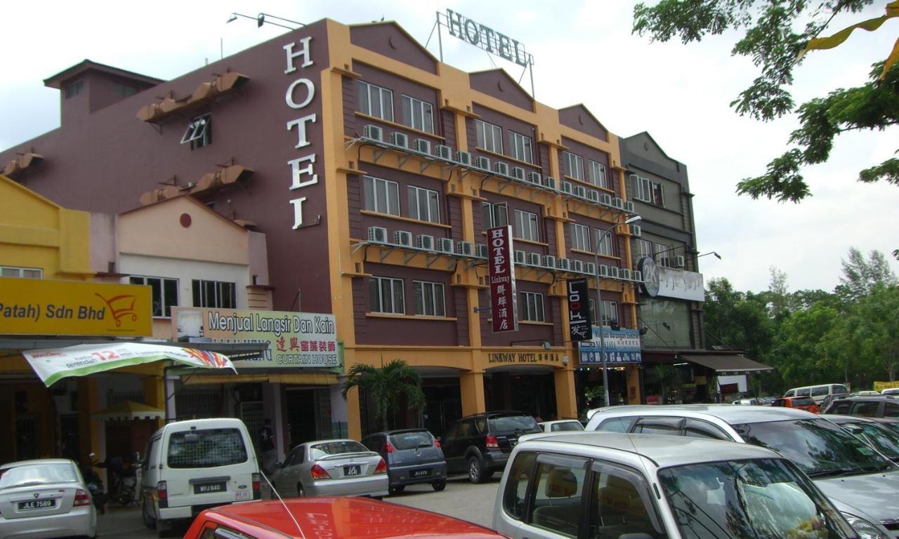 Linkway Hotel Nusajaya Kültér fotó